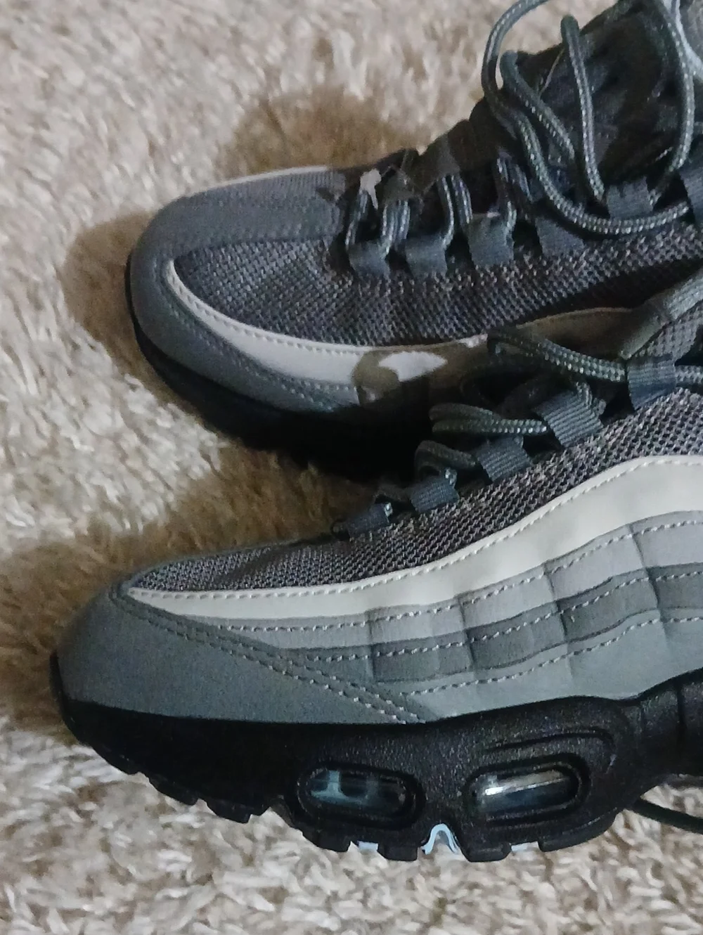 NWOT NIKE AIR MAX
